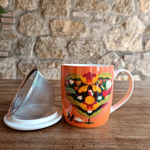 Carica l'immagine nel visualizzatore di Gallery, Tazza infusiera in ceramica con filtro e coperchio per tisane e infusi - Coltivar l'amore