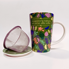 Carica l'immagine nel visualizzatore di Gallery, Tazza infusiera per tisane verde e rossa - Assapora la natura un sorso alla volta