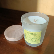 Carica l'immagine nel visualizzatore di Gallery, Candela Profumata Bergamotto e Cannella di Ceylon Nasoterapia