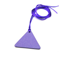 Carica l'immagine nel visualizzatore di Gallery, Piastra di Tesla uomo con finitura alla polvere di argento che ricopre completamente l'alluminio trattato elettronicamente, e ha proprietà antibatteriche