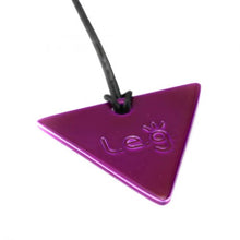 Carica l'immagine nel visualizzatore di Gallery, Piastra di Tesla donna con finitura alla polvere di argento che ricopre completamente l'alluminio trattato elettronicamente, e ha proprietà antibatteriche