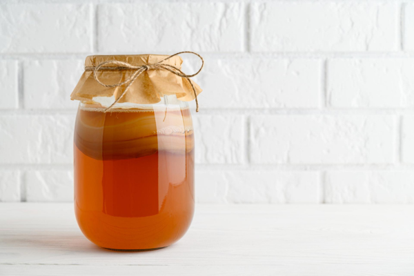 Aceto di Kombucha: proprietà e utilizzi in cucina - con ricette