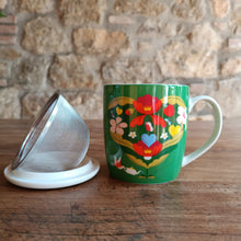 Carica l&#39;immagine nel visualizzatore di Gallery, Tazza infusiera in ceramica con filtro e coperchio per tisane e infusi - Coltivar l&#39;amore
