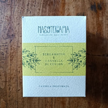 Carica l&#39;immagine nel visualizzatore di Gallery, Candela Profumata Bergamotto e Cannella di Ceylon Nasoterapia
