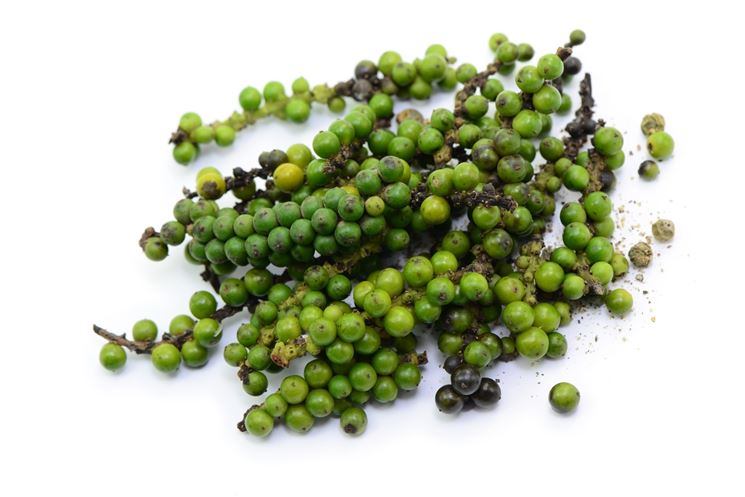 Pepe verde frutti interi